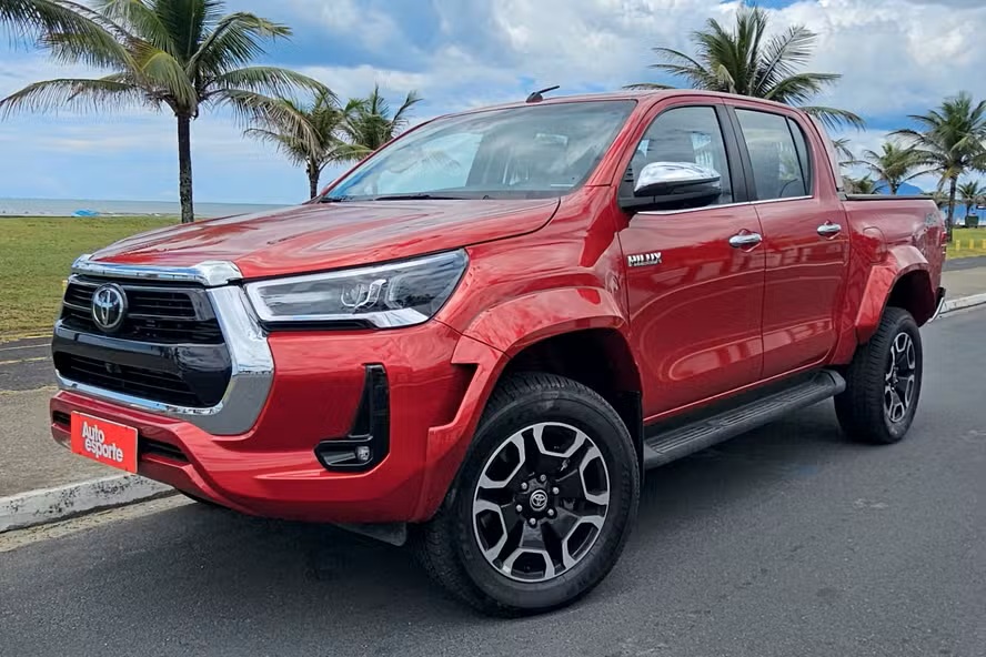 Toyota Hilux SRX Plus 2026 é testada em autonomia e consumo. Picape robusta, confiável, mas com desempenho abaixo do prometido 5 4 2