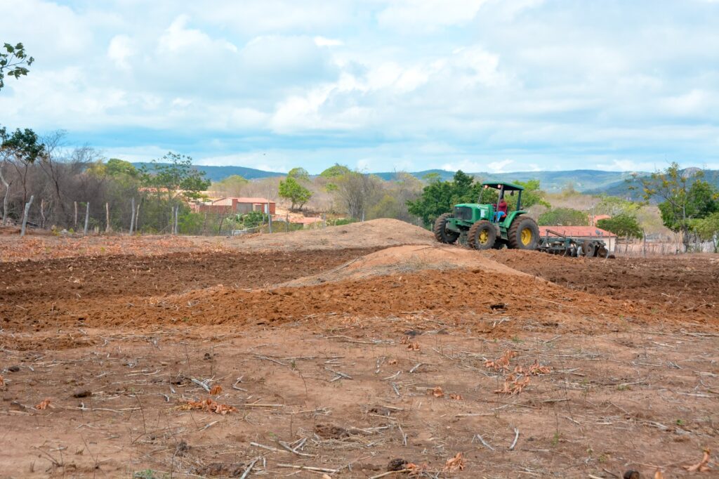 Prefeitura de Poço Dantas começa corte de terras para produtores rurais 4 WhatsApp Image 2026 02 06 at 11.11.57 2