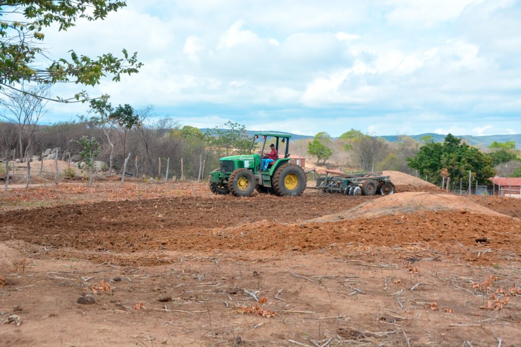 Prefeitura de Poço Dantas começa corte de terras para produtores rurais 8 WhatsApp Image 2026 02 06 at 11.11.58