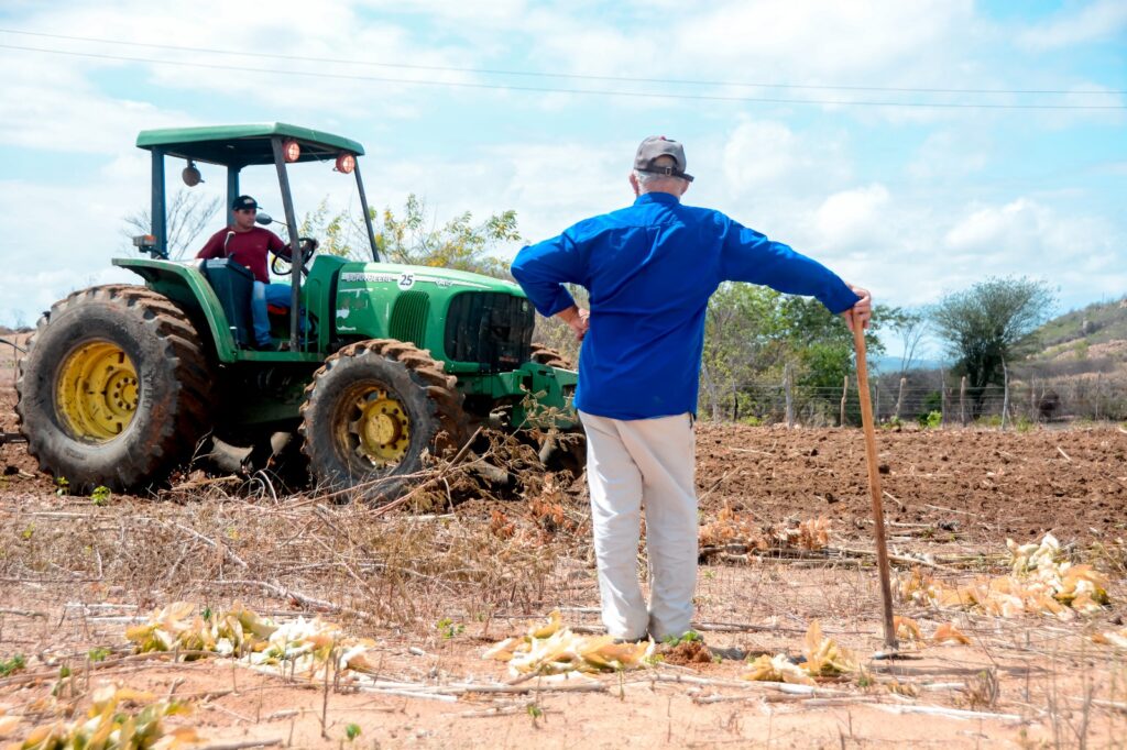 Prefeitura de Poço Dantas começa corte de terras para produtores rurais 17 WhatsApp Image 2026 02 06 at 11.12.01 2