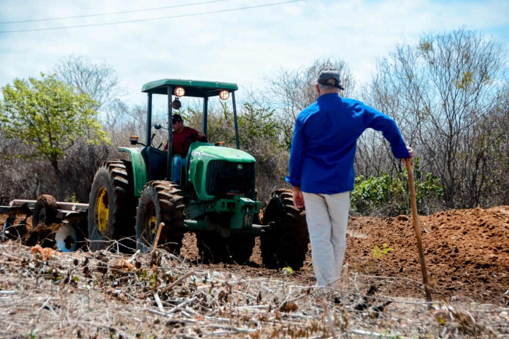 Prefeitura de Poço Dantas começa corte de terras para produtores rurais 25 WhatsApp Image 2026 02 06 at 11.12.02 5