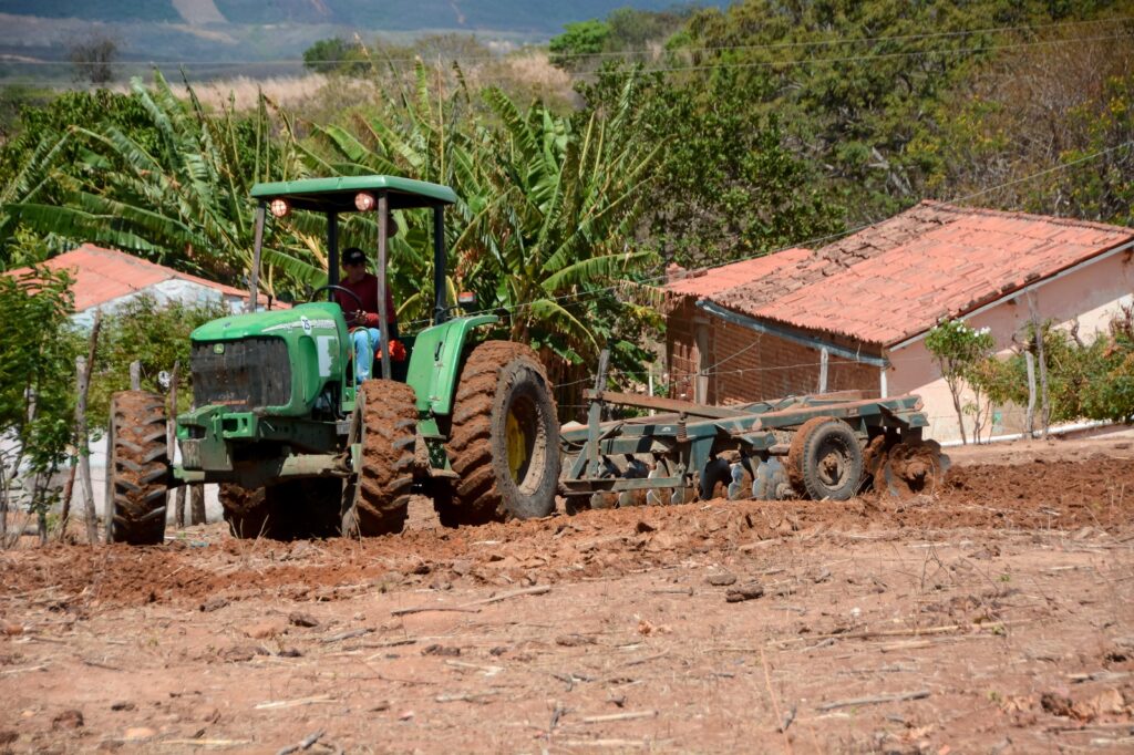 Prefeitura de Poço Dantas começa corte de terras para produtores rurais 28 WhatsApp Image 2026 02 06 at 11.12.03 2
