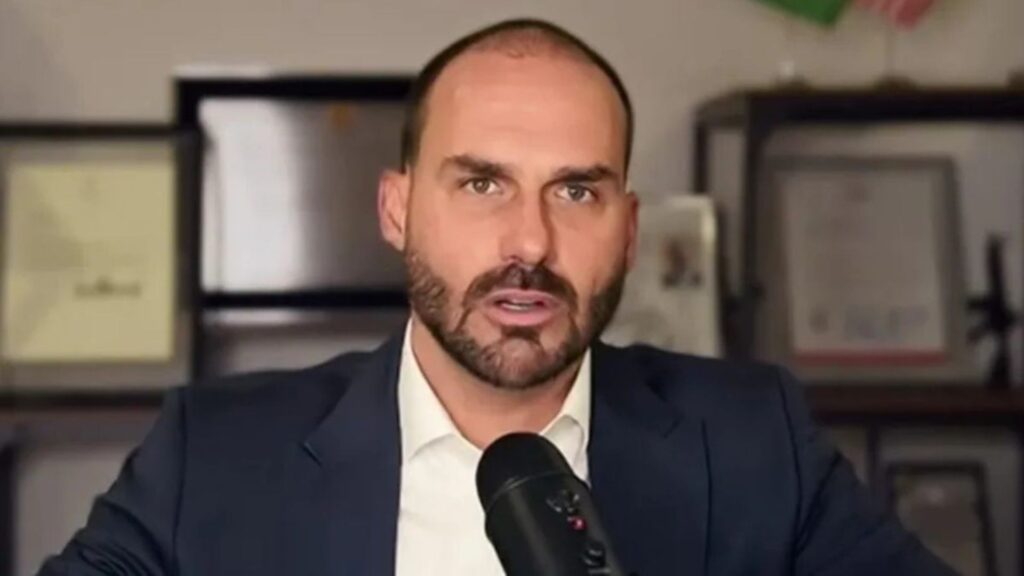 PF afasta Eduardo Bolsonaro do cargo 1 PF afasta Eduardo Bolsonaro do cargo