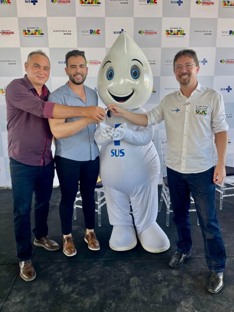 Nova ambulância USA reforça atendimento de urgência em Uiraúna 6 2 1