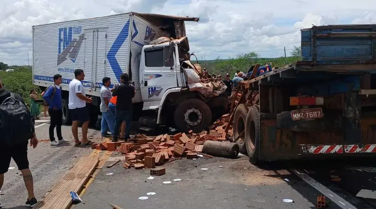 Grave colisão na BR-226 no RN 1 Grave colisão na BR-226 no RN