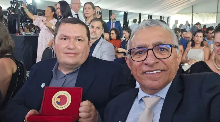 Poço Dantas recebe Selo Ouro Alfabetização em cerimonia em Brasília 1 Poco Dantas recebe Selo Ouro Alfabetizacao em cerimonia em Brasilia