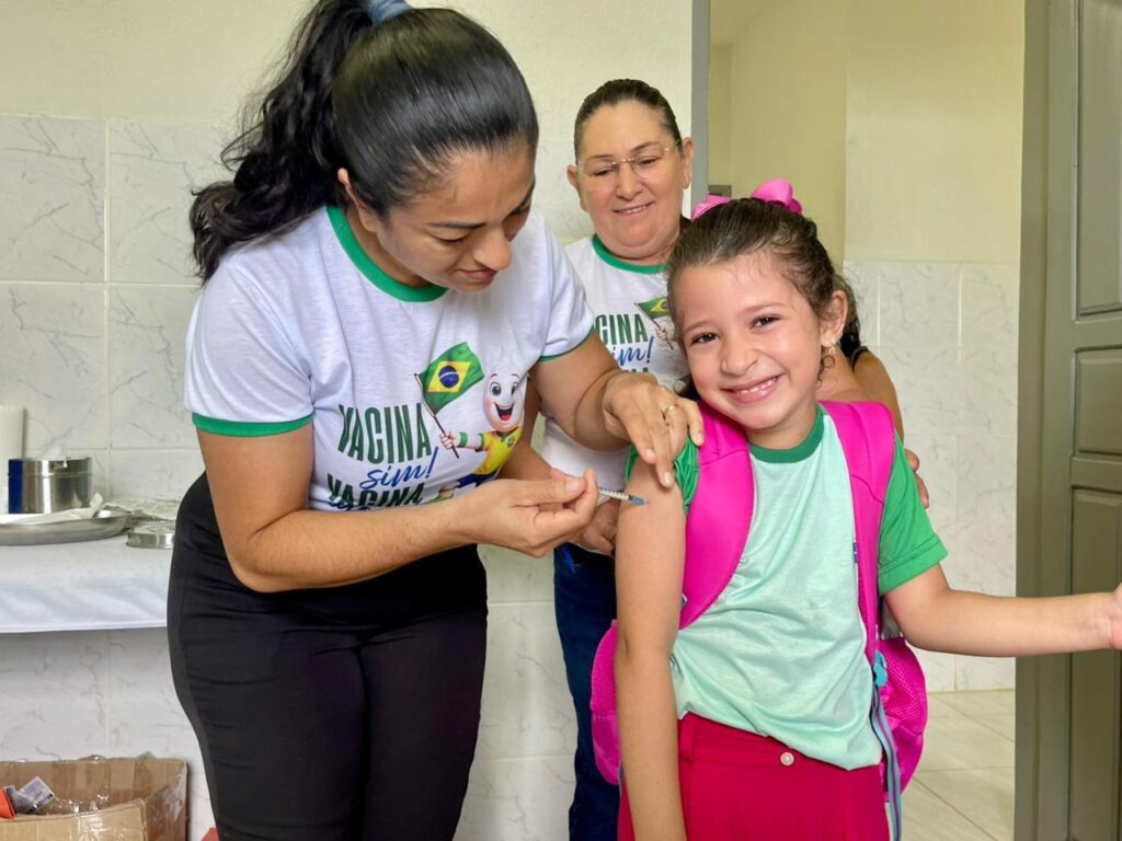 Poço Dantas intensifica combate à influenza 9 3 3