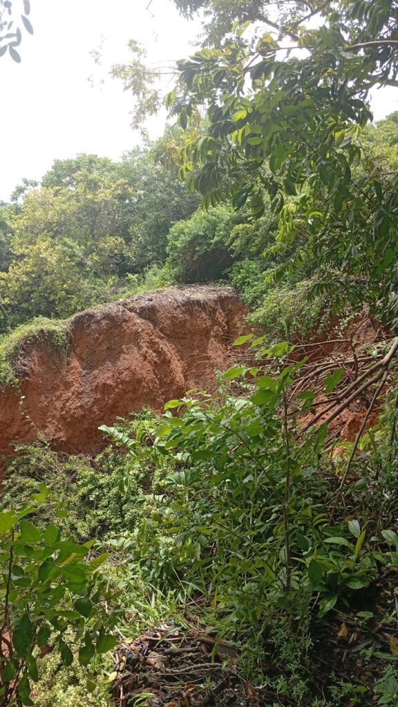 Cratera no bairro Planalto da Boa Esperança coloca moradores em alerta 8 WhatsApp Image 2026 04 02 at 11.58.28