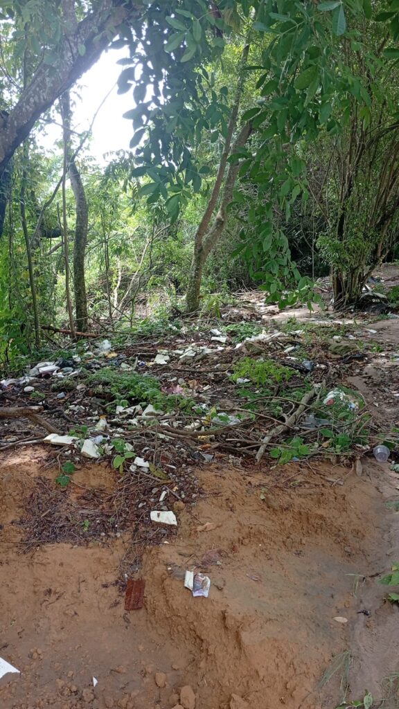 Cratera no bairro Planalto da Boa Esperança coloca moradores em alerta 5 WhatsApp Image 2026 04 02 at 12.00.43