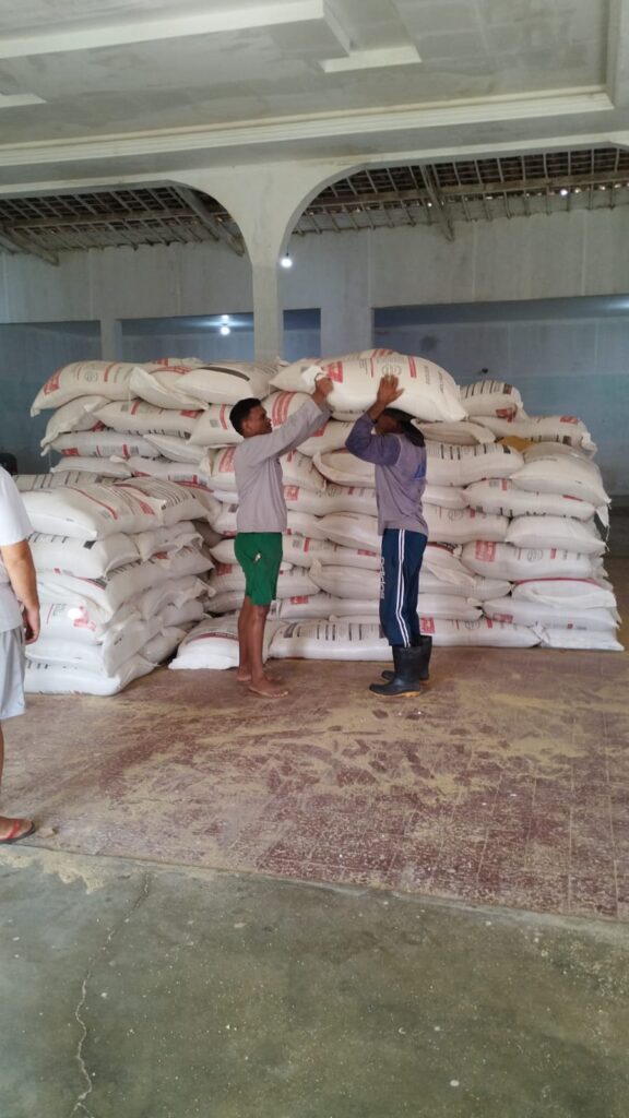 Poço Dantas fortalece produtores rurais com distribuição de ração 3 WhatsApp Image 2026 04 17 at 15.10.09