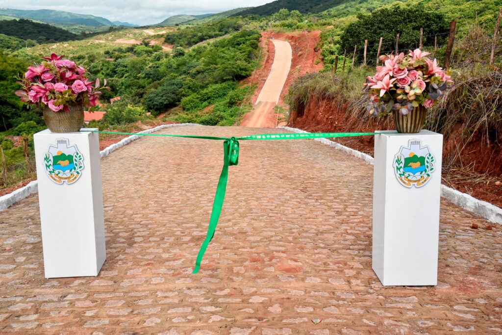 Poço Dantas celebra 32 anos com entrega de obras 8 WhatsApp Image 2026 04 28 at 15.41.05