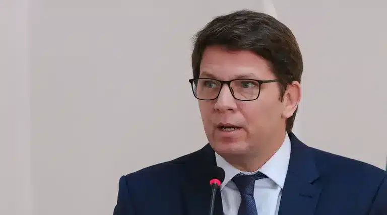 Mário Frias muda versão sobre Vorcaro em filme de Bolsonaro 1 Mário Frias muda versão sobre Vorcaro em filme de Bolsonaro