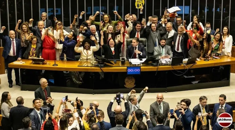 PEC 6x1: veja como votaram os deputados paraibanos