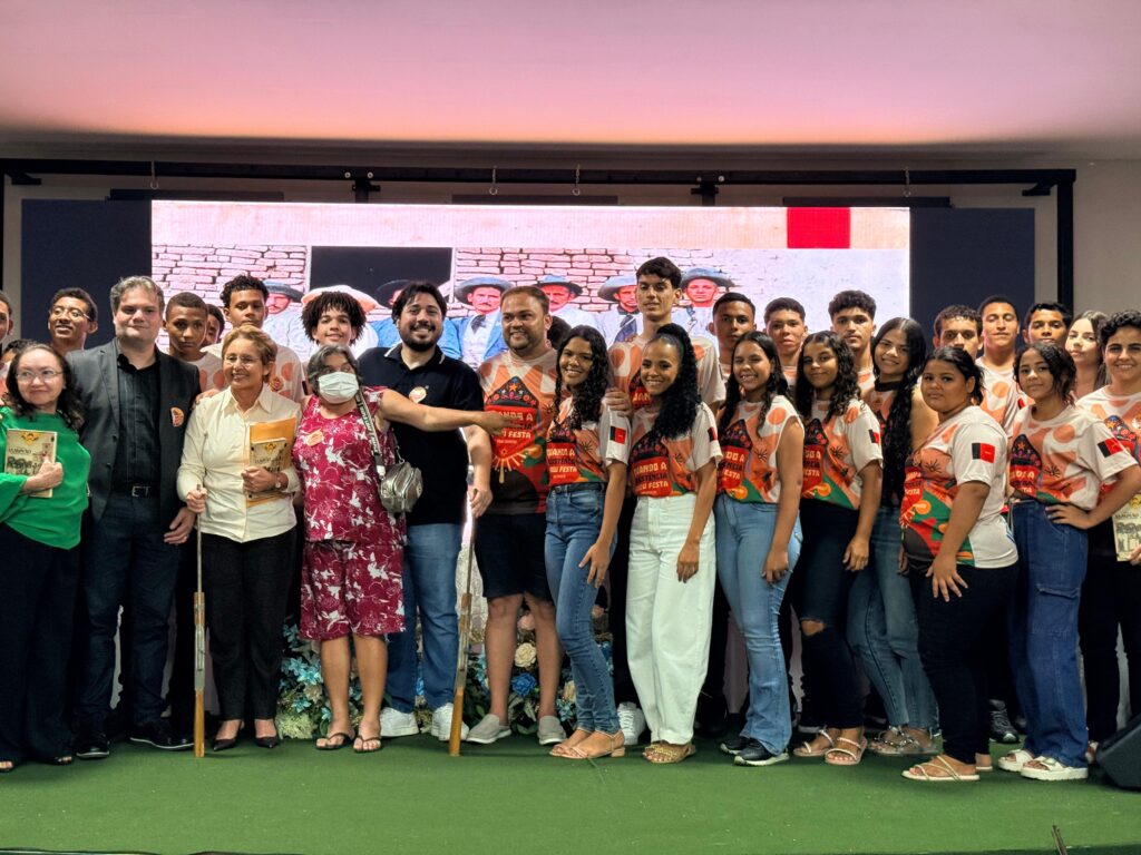 Lançamento do Livro "A peleja de Lampião no Belém do Arrojado" marca 99 anos de Resistência 5 WhatsApp Image 2026 05 16 at 08.23.26