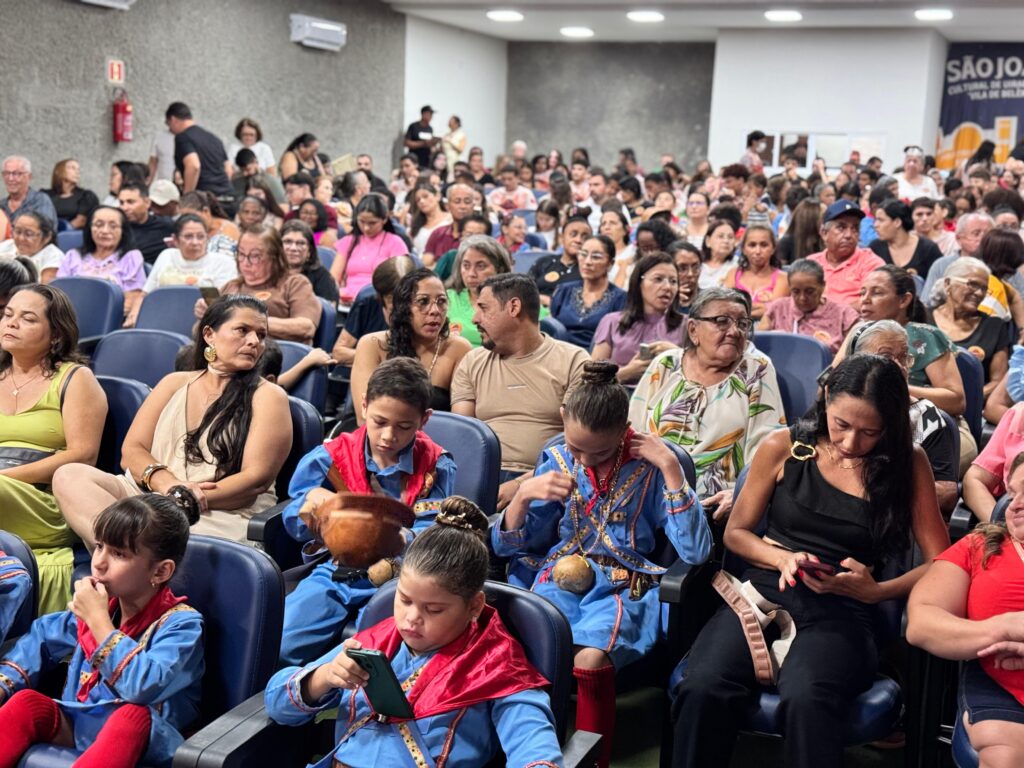 Lançamento do Livro "A peleja de Lampião no Belém do Arrojado" marca 99 anos de Resistência 21 WhatsApp Image 2026 05 16 at 08.23.39 1
