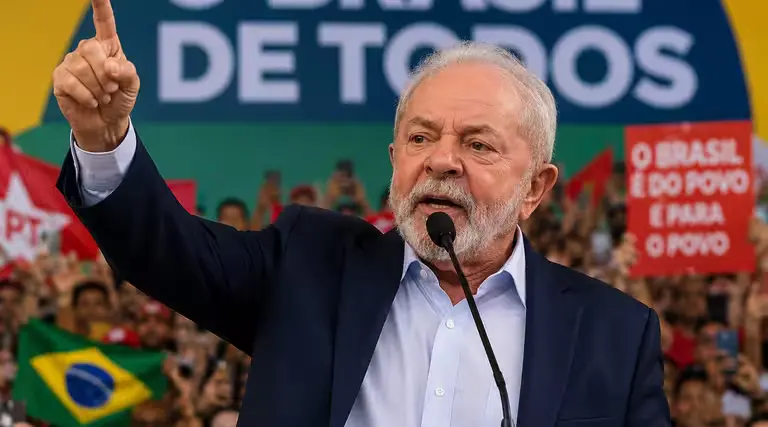Lula diz que governo prioriza trabalhadores e população de baixa renda