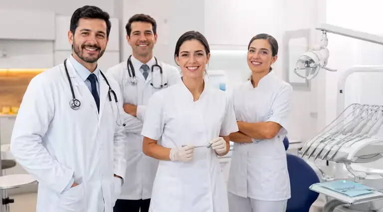Piso salarial de médicos e dentistas é aprovado no Senado