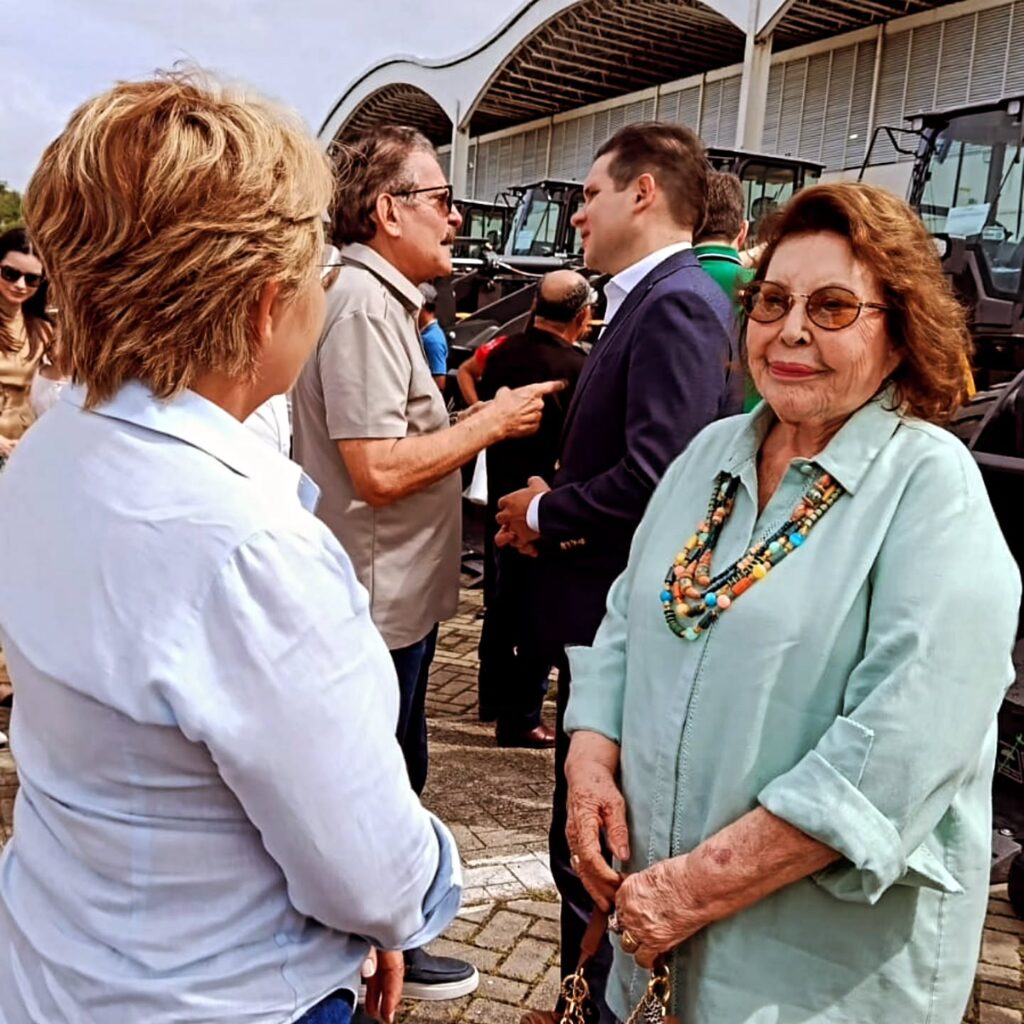 Leninha Romão recebe novos equipamentos para infraestrutura 7 6