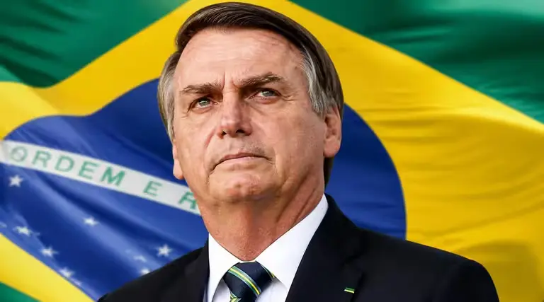 Armas de Bolsonaro: Exército entrega seis à PF