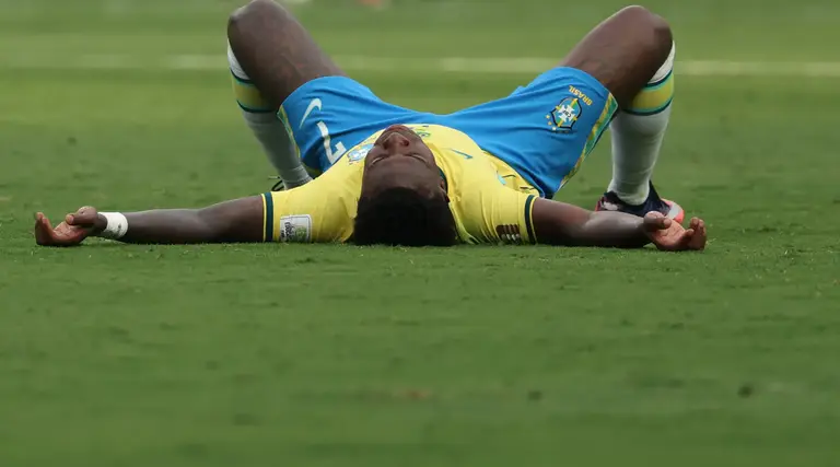 Brasil eliminado da Copa chega a 28 anos sem título
