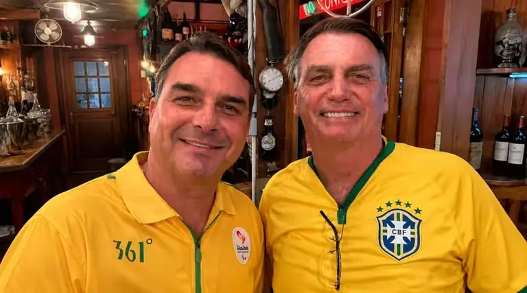 Portal 3 Moraes suspende visitas de Flávio a Bolsonaro por 90 dias