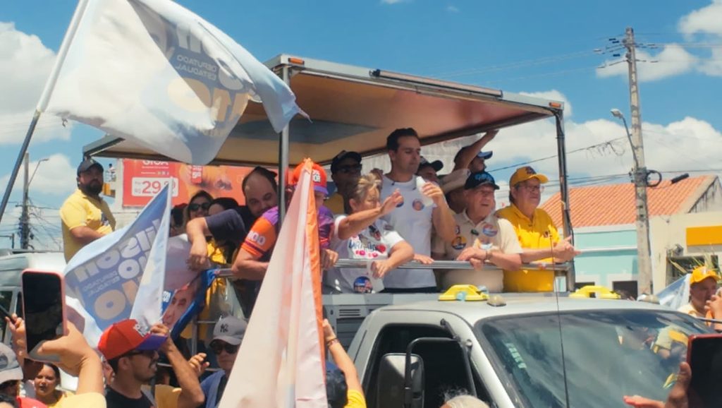 Leninha Romão recebe Lucas Ribeiro 6 13