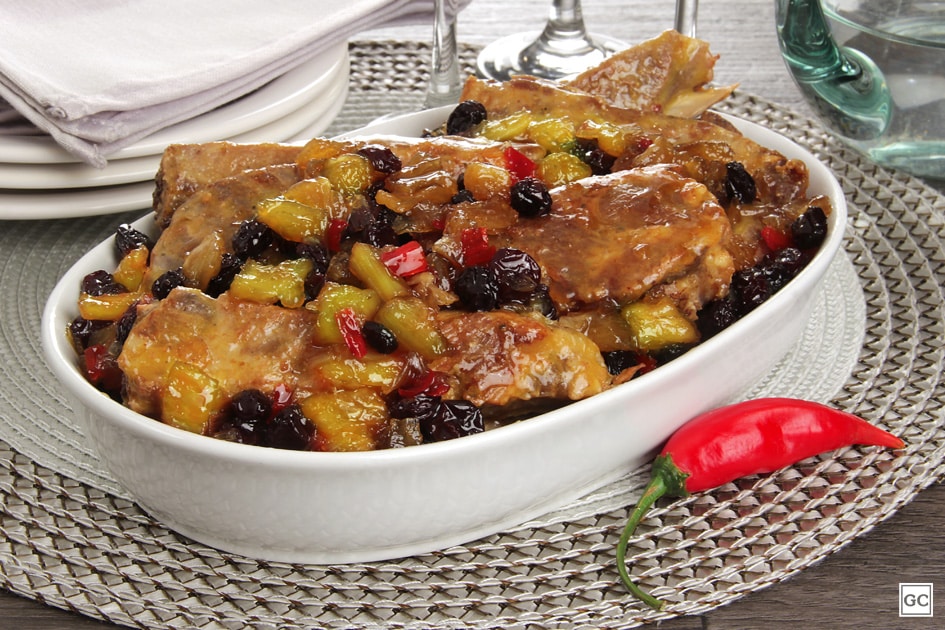 11 receitas com carne de porco 3 Costelinha de porco com chutney de