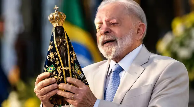 Lula defende Nossa Senhora Aparecida