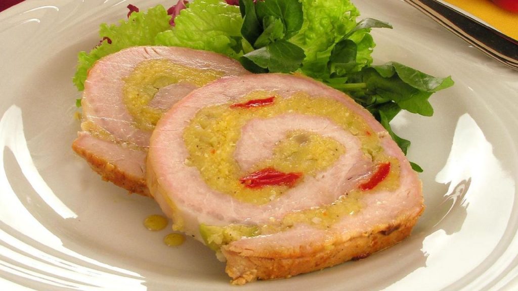 11 receitas com carne de porco 5 lombo de porco recheado com farofa 1024x576 1