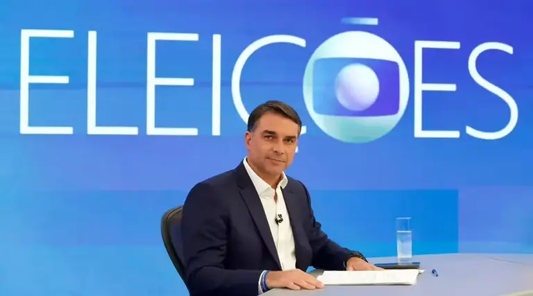 HOJE: Entrevista de Flávio Bolsonaro na Globo começa às 21h15 após o Jornal Nacional