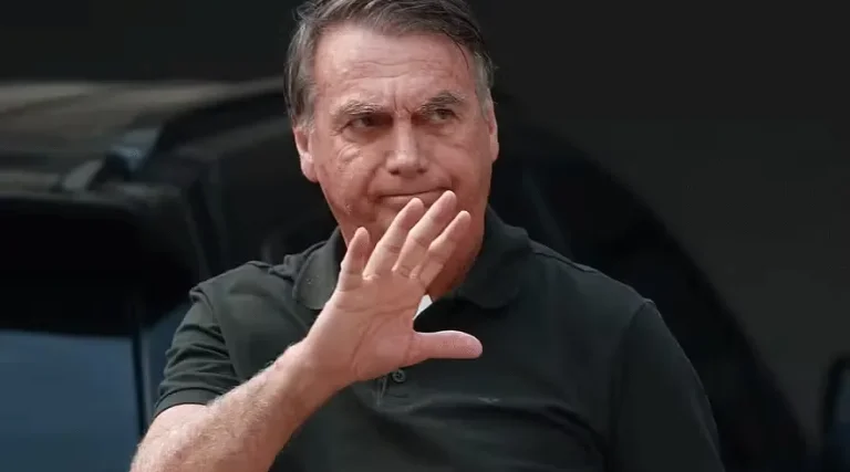 Reação de Bolsonaro à derrota de Flávio
