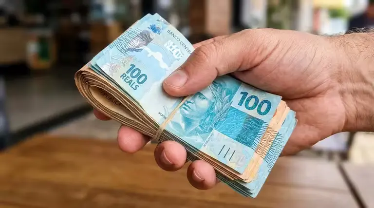 Servidores estaduais da Paraíba têm salários antecipados e folga alterada