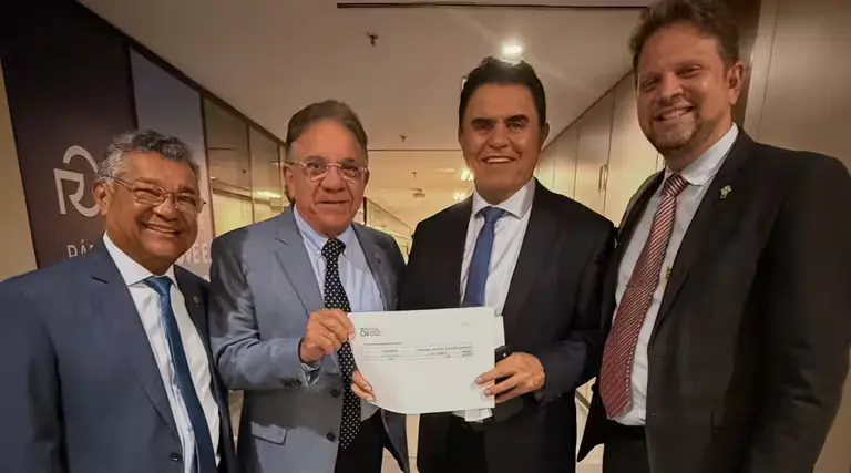 Wilson Santiago discute melhorias para o Hospital Napoleão Laureano