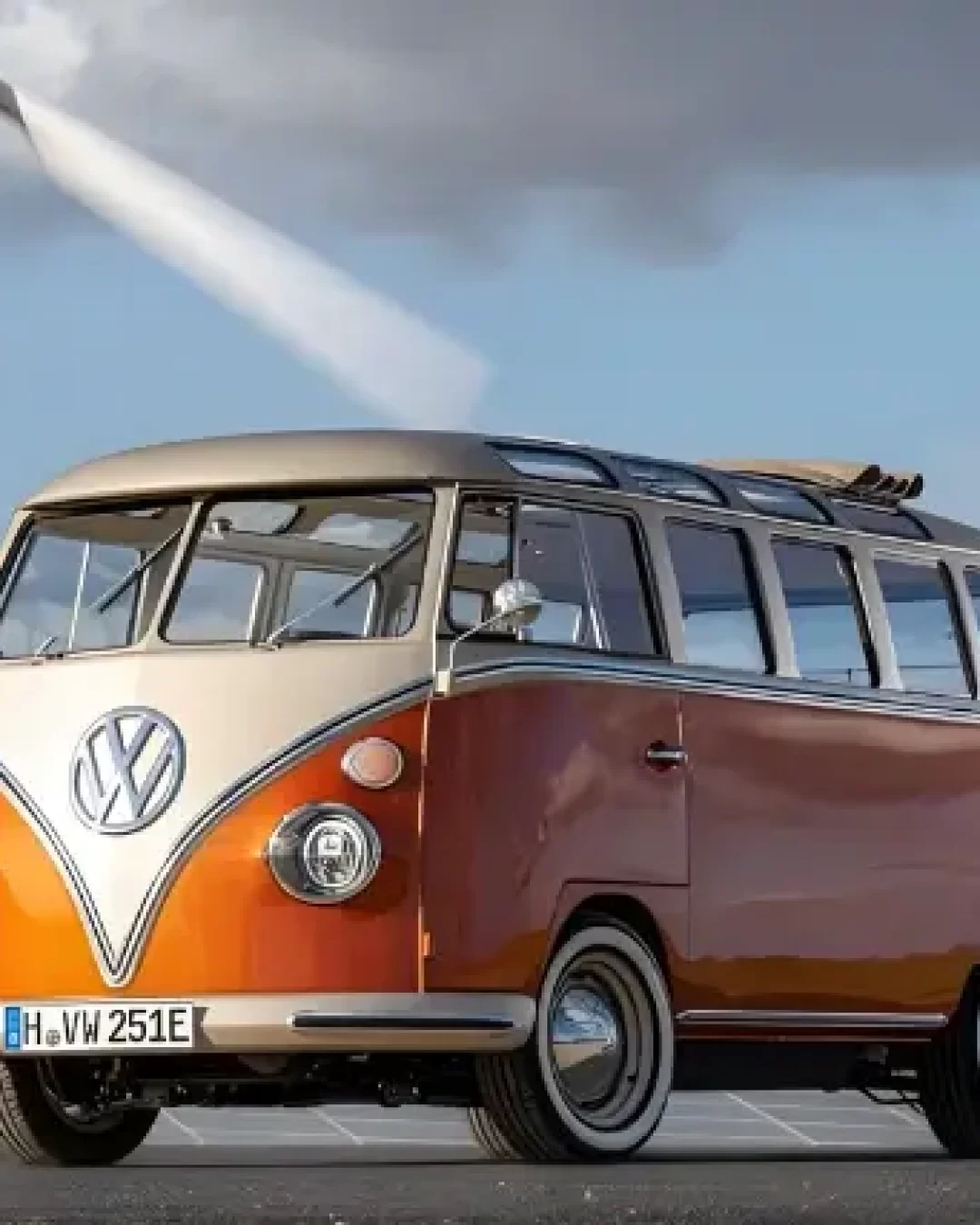 A Volkswagen revela a e-Bulli, uma releitura elétrica da icônica Kombi Samba de 1966
