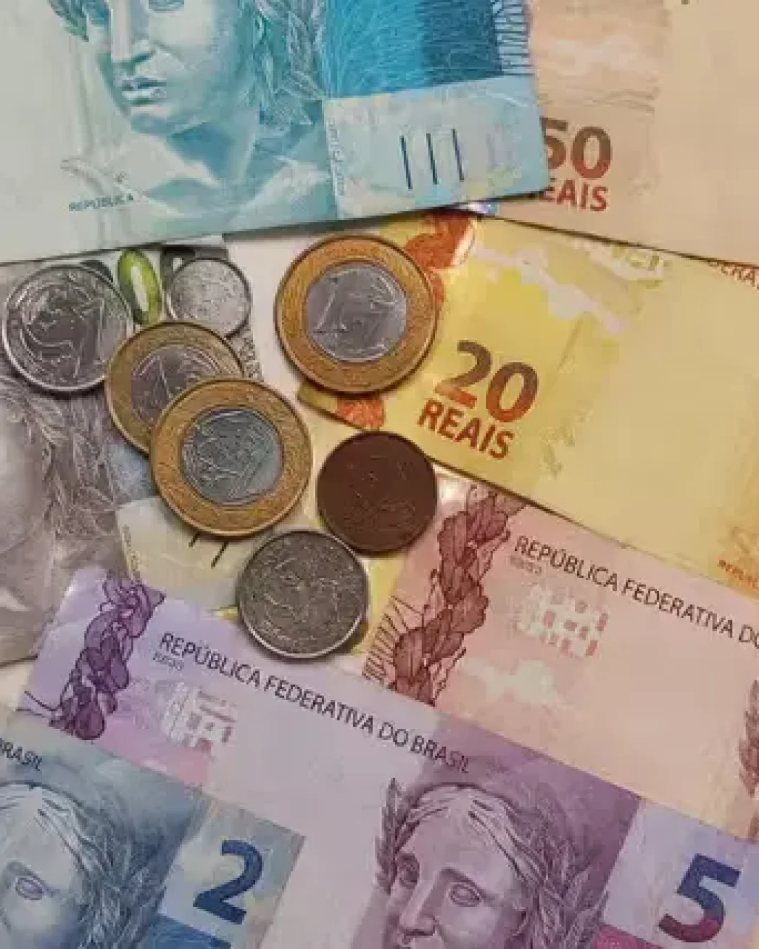 Lucas Ribeiro anuncia 1ª parcela do 13º salário