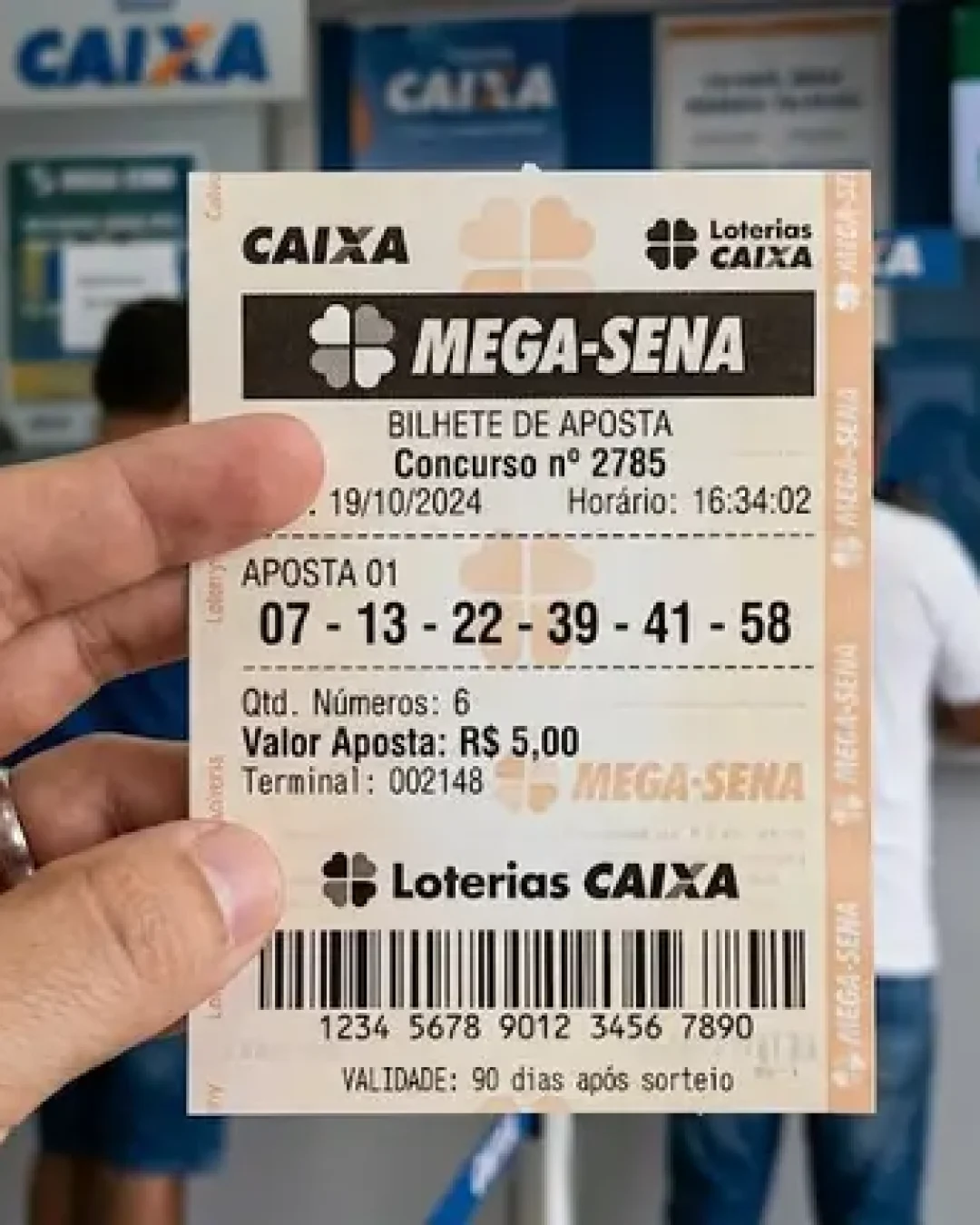 Mega-Sena 30 anos paga R$ 300 milhões