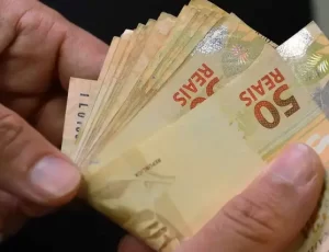 Servidores estaduais recebem 1ª parcela do 13° salário hoje