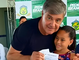 Wellington Roberto inaugura escola e entrega equipamentos em Pedra Branca